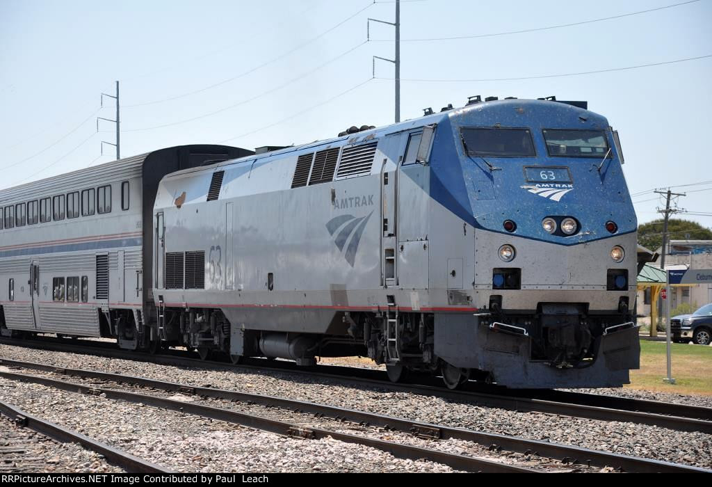 Eastbound "Texas Eagle" comes out of the station